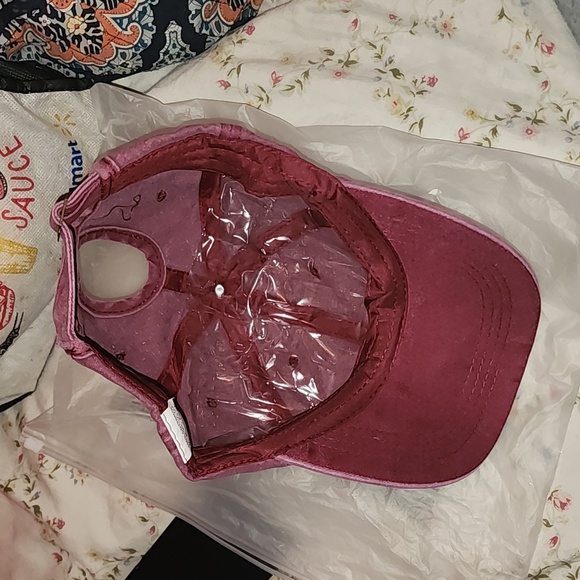 High Ponytail Baseball Cap Women (Wine Red OS) - Picture 4 of 6